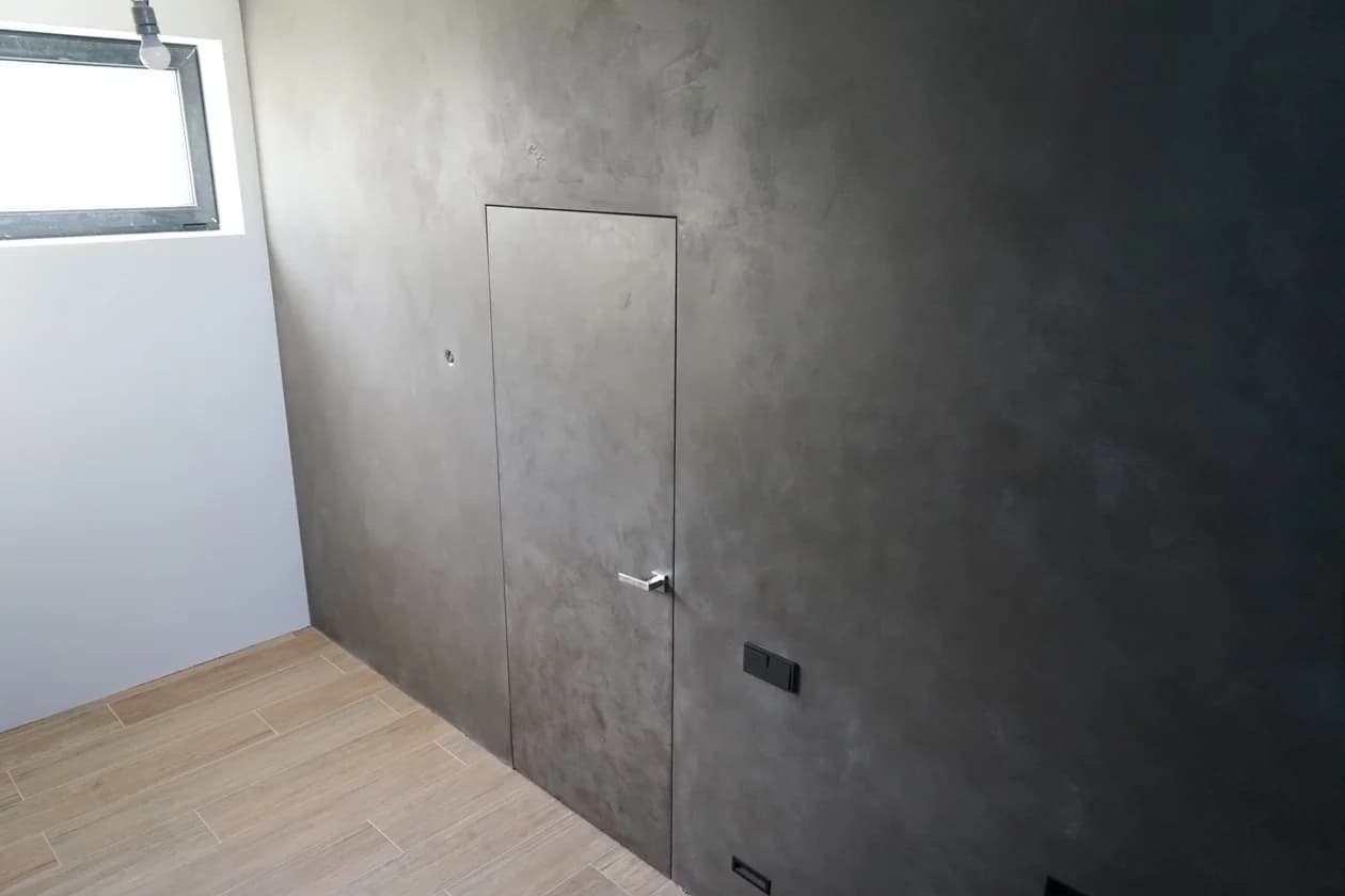 Двері прихованого монтажу Alumdoors Silver (з алюмінієвим торцем) — фото 3